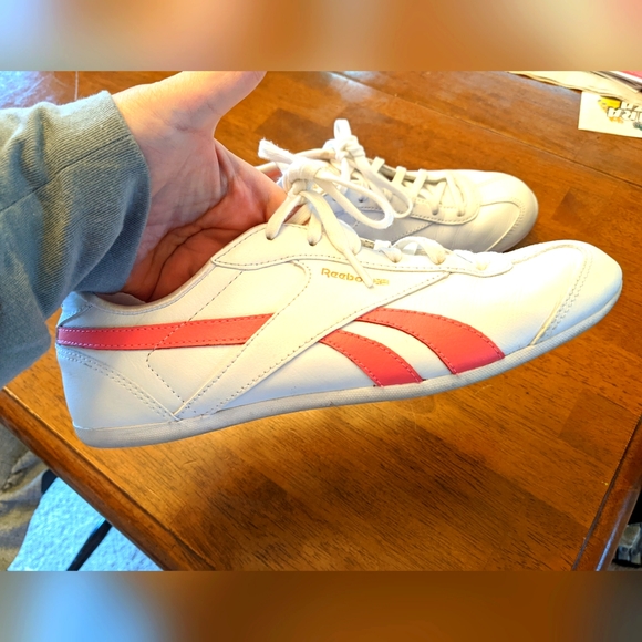 Reebok Classic white/pink shoes - Picture 9 of 15